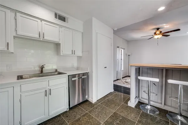 $1,100 | 4748 Old Bent Tree Lane, Unit 906, Dallas, TX 75287