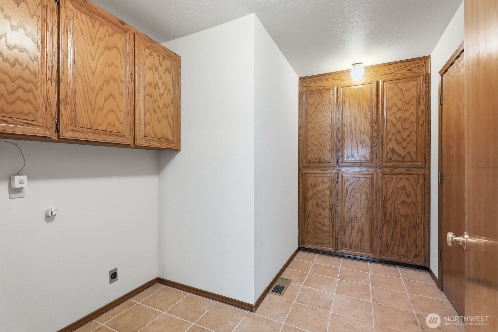 1419 243rd Place Southeast Bothell, WA 98021 - Photo 19 of 39