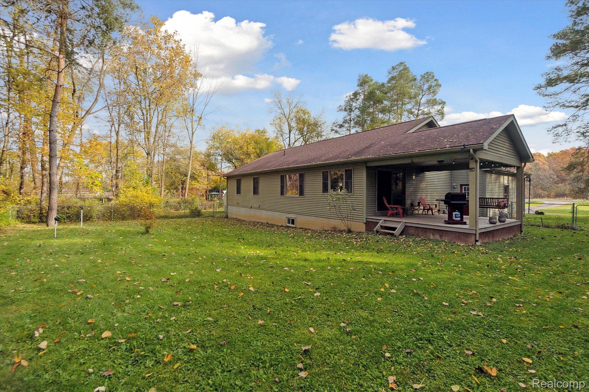 11202 Fenton Road Fenton, MI 48430 - Photo 33 of 38 Gallery Image 33
