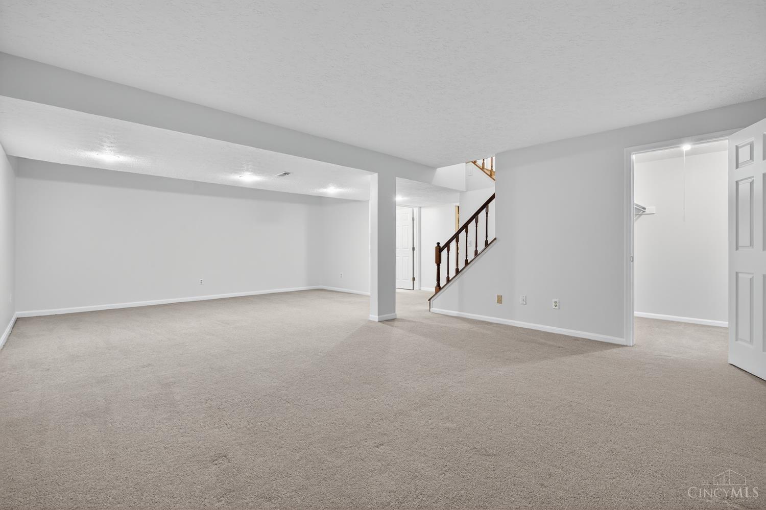 6355 Corbly Road, Unit 11 Cincinnati, OH 45230 - Photo 23 of 35 Gallery Image 23
