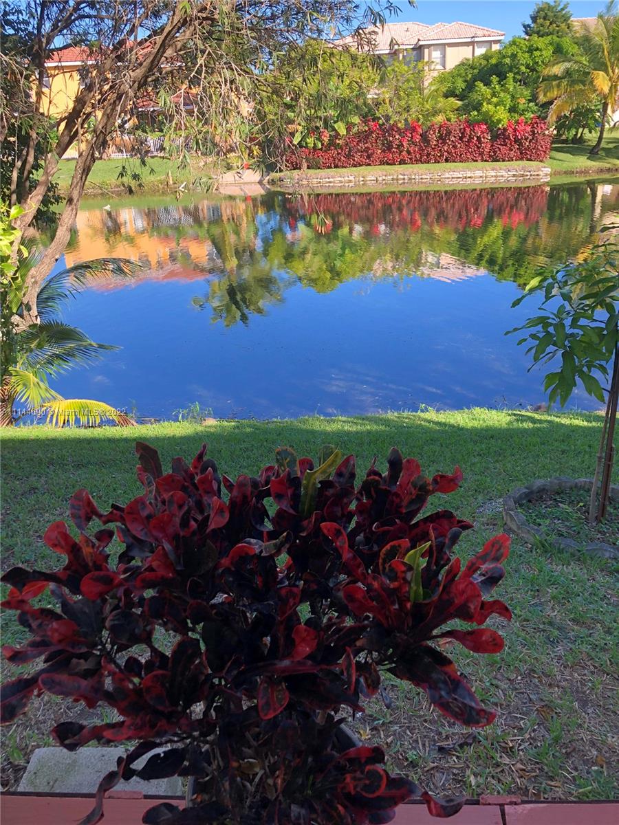 Monarch Lakes Miramar, FL 33027 - Photo 7 of 31