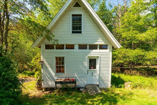 $499,000 | 292 Main Road, Islesboro, ME 04848