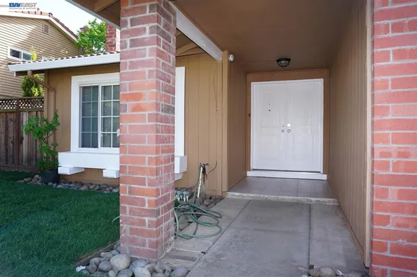$1,399,000 | 5064 Anaheim Loop, Union City, CA 94587