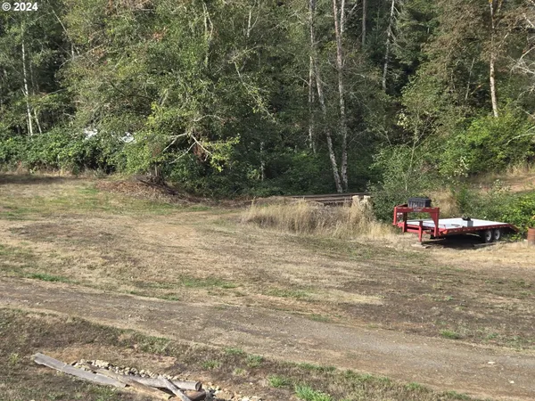 $529,000 | 2262 Louis Creek Road, Myrtle Creek, OR 97457