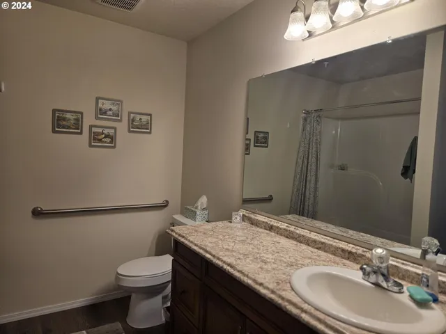 $529,000 | 2262 Louis Creek Road, Myrtle Creek, OR 97457