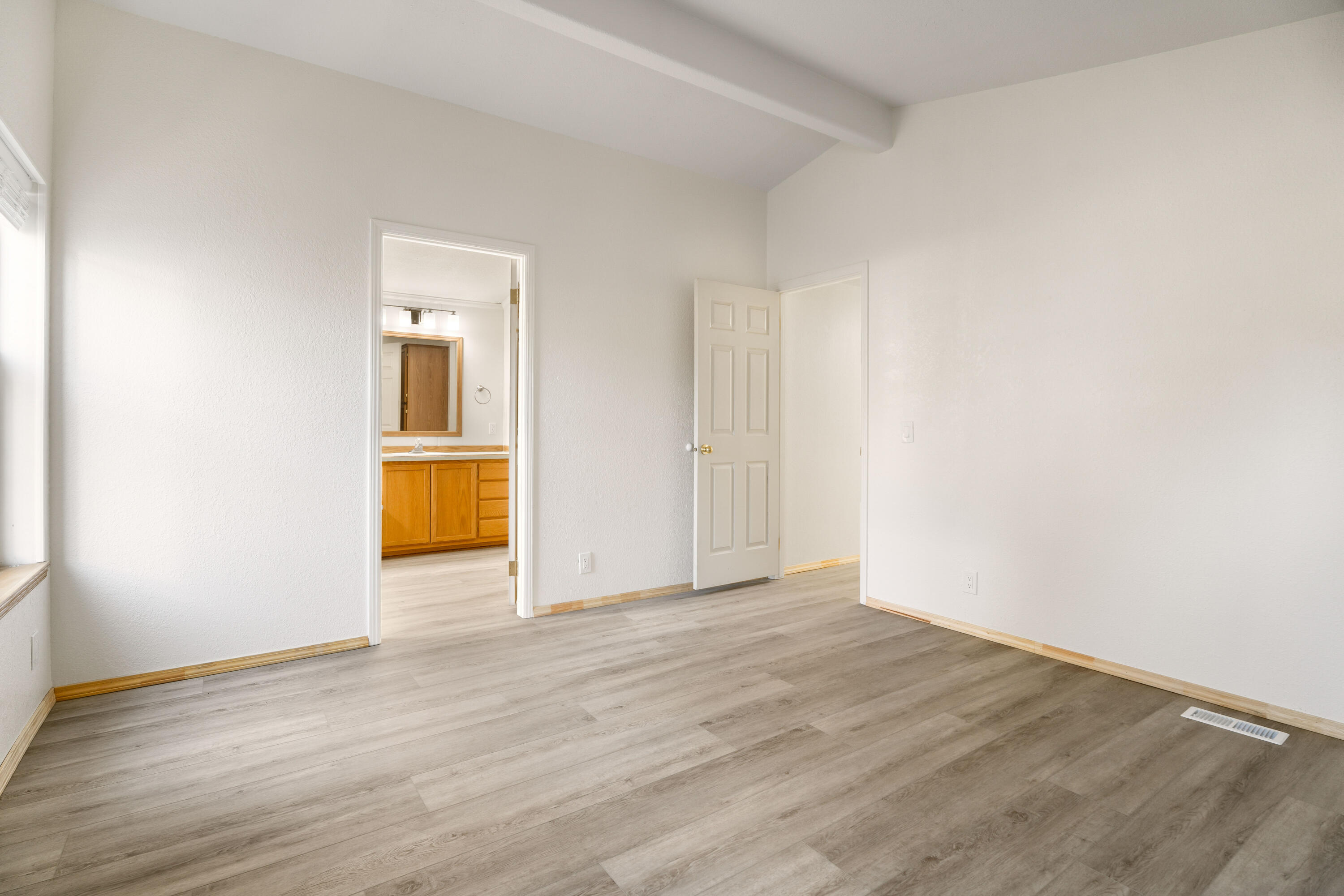 52550 Day Road La Pine, OR 97739 - Photo 31 of 59 28-Bedroom