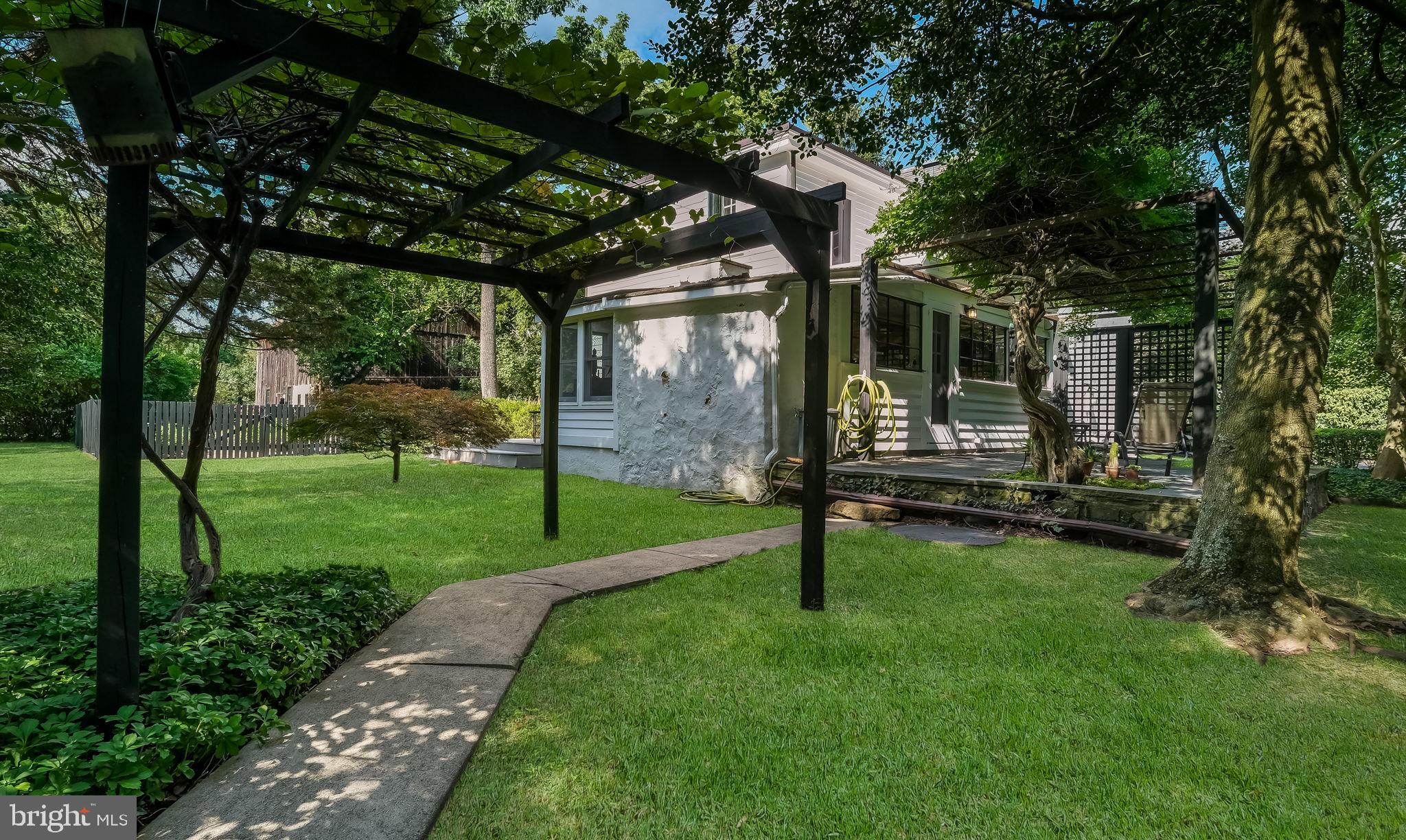 2612 Furlong Road Doylestown, PA 18902 - Photo 4 of 39 Gallery Image 4