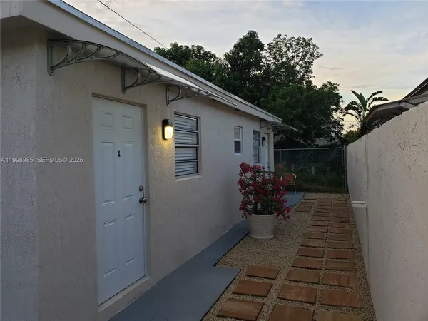 $1,350 | 2481 Southwest 11th Street, Unit A, Miami, FL 33135