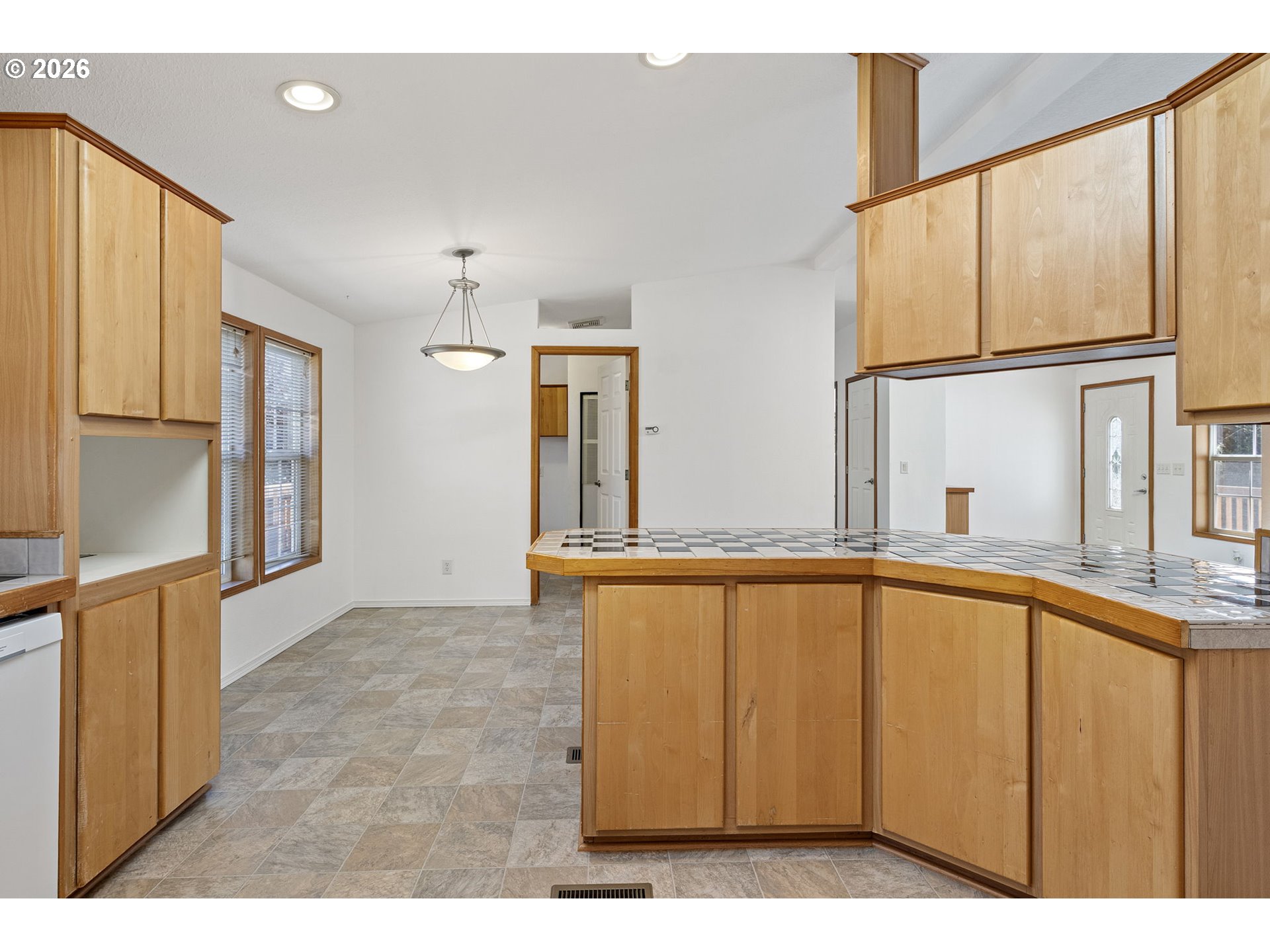 475 3rd Street Elkton, OR 97436 - Photo 12 of 34