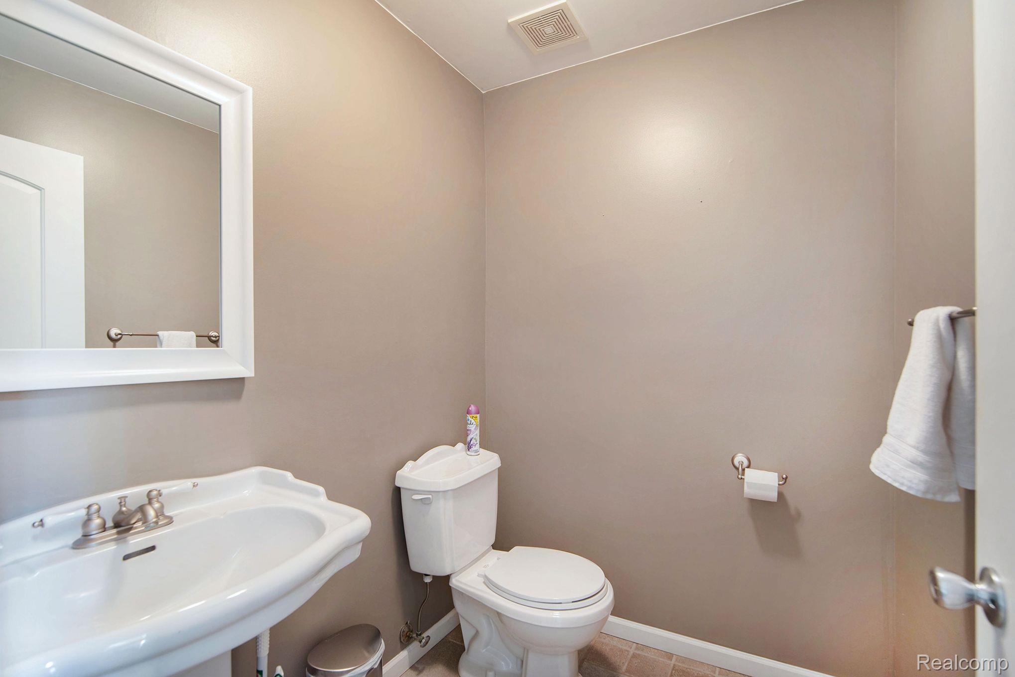 7868 Parshallville Road Fenton, MI 48430 - Photo 20 of 31 Gallery Image 20