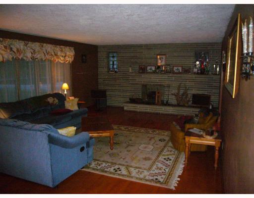219 North Pike Road Sarver, PA 16055 - Photo 2 of 18 Living Room.