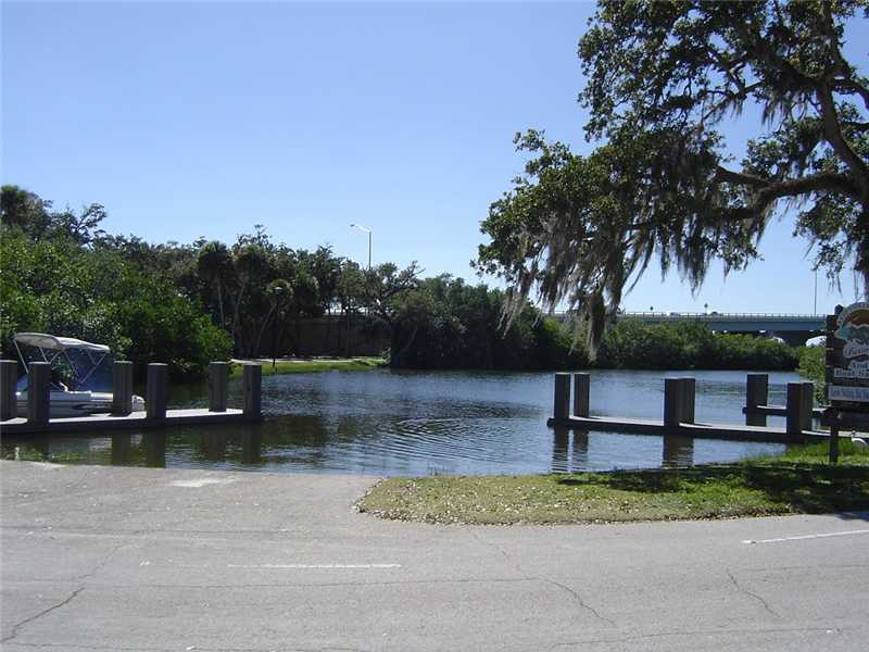 275 Date Palm Road Vero Beach, FL 32963 - Photo 16 of 19 Gallery Image 16