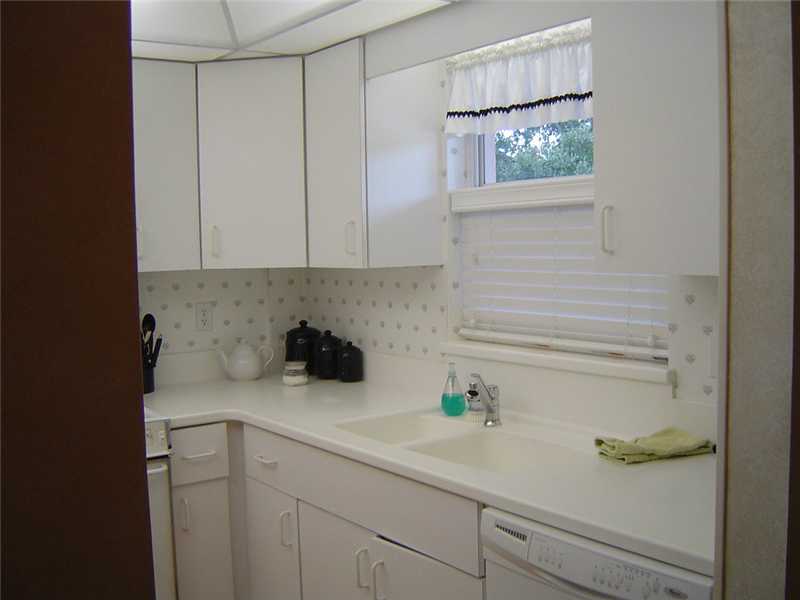 275 Date Palm Road Vero Beach, FL 32963 - Photo 3 of 19 Gallery Image 3