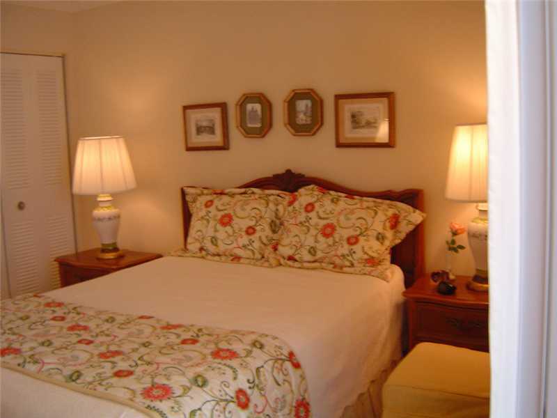 275 Date Palm Road Vero Beach, FL 32963 - Photo 7 of 19 Gallery Image 7
