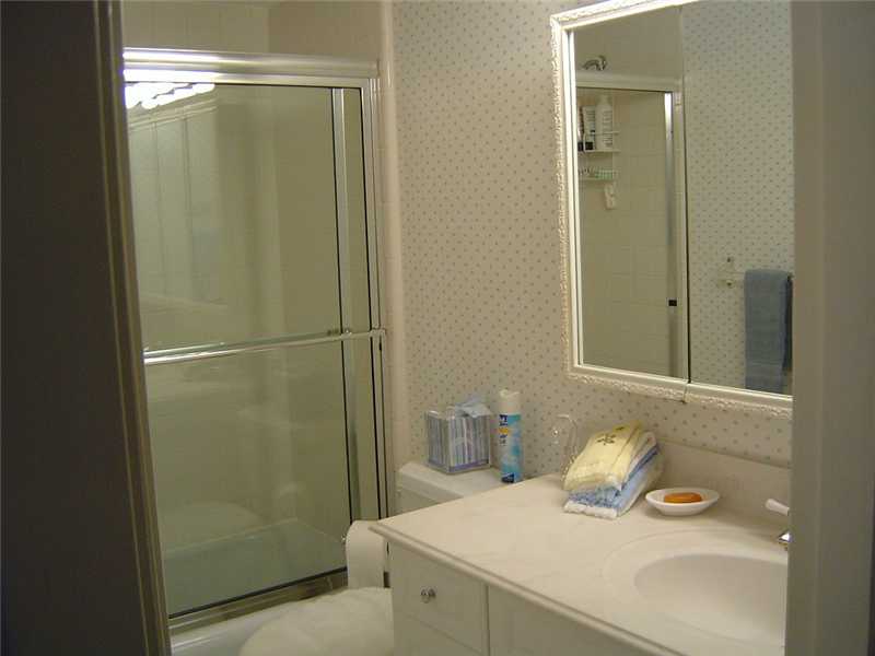 275 Date Palm Road Vero Beach, FL 32963 - Photo 9 of 19 Gallery Image 9