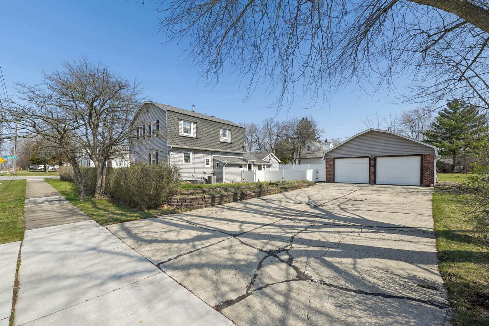 901 Sunrise Road Addison, IL 60101 - Photo 2 of 18