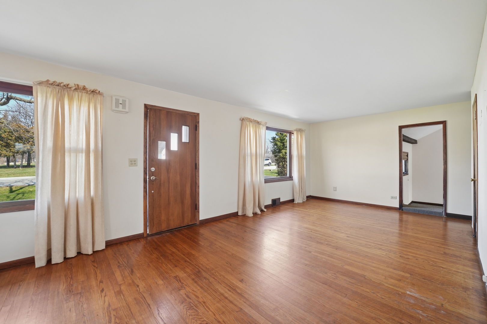 901 Sunrise Road Addison, IL 60101 - Photo 8 of 18