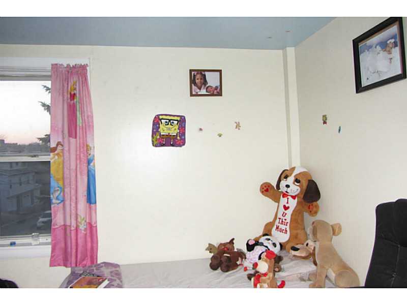 260 Greene Street Woonsocket, RI 02895 - Photo 11 of 25 Bedroom.