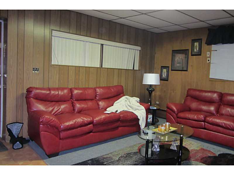 260 Greene Street Woonsocket, RI 02895 - Photo 5 of 25 Living Room.