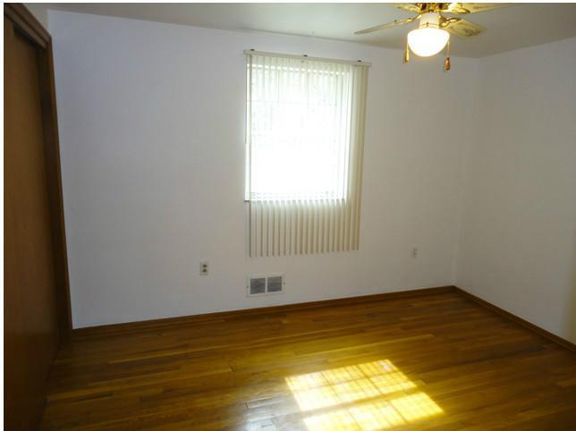 3917 Anderson Road Gibsonia, PA 15044 - Photo 15 of 25 Bedroom.