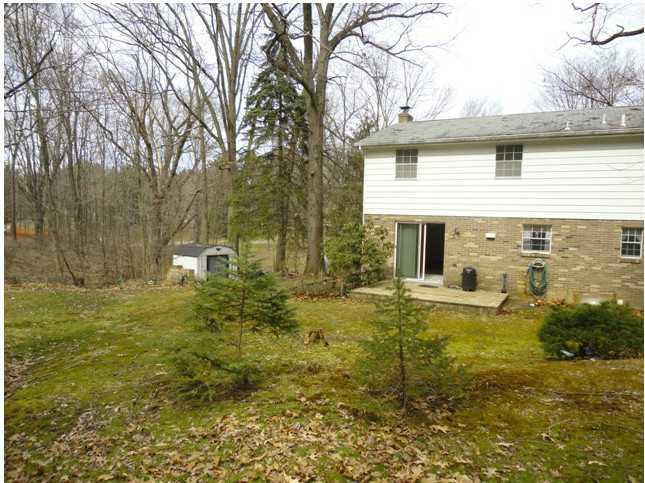 3917 Anderson Road Gibsonia, PA 15044 - Photo 25 of 25 Exterior Back.