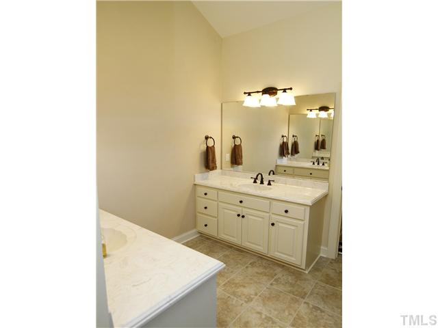 2120 Chad Road Zebulon, NC 27597 - Photo 12 of 25 Master Bath/Spa