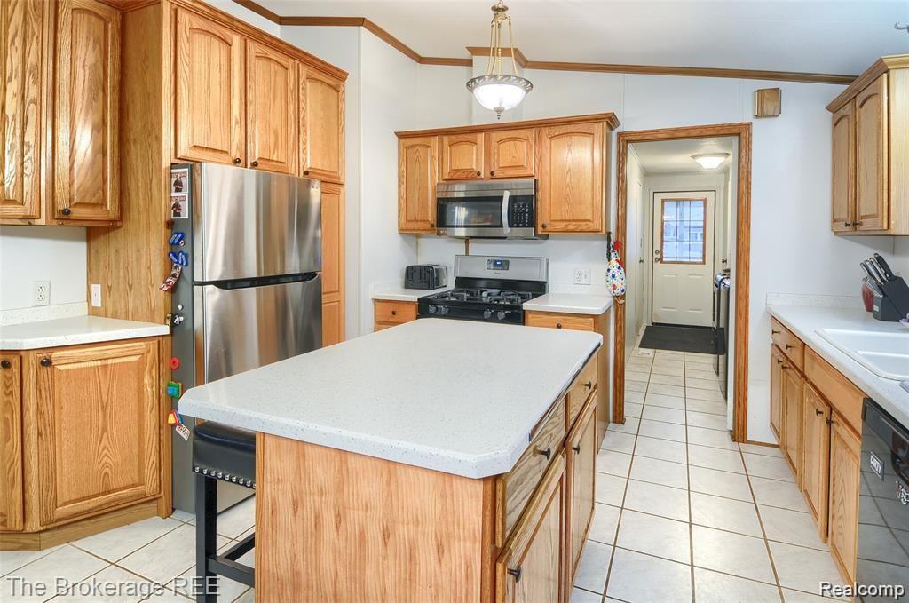 5477 Rensselear Drive Lapeer, MI 48446 - Photo 19 of 33
