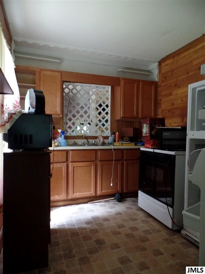 7401 South Jackson Road Jackson, MI 49201 - Photo 7 of 18 Photo 7