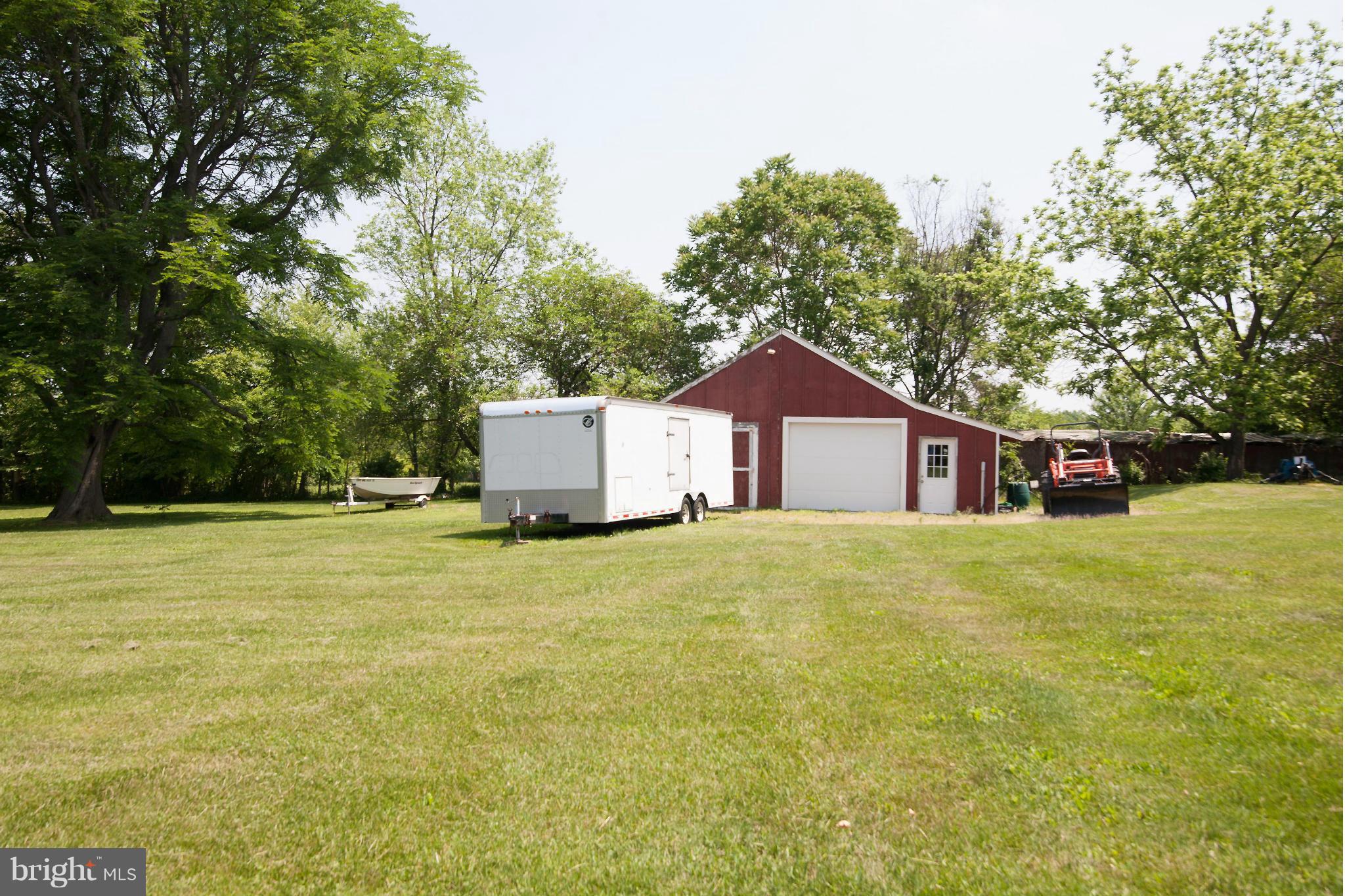 27213 Ridge Road Damascus, MD 20872 - Photo 28 of 29 Exterior (Rear)
