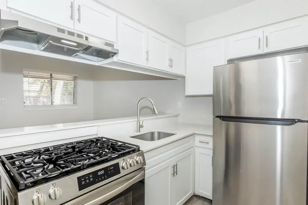 $899 | 609 East 45th Street, Unit 104, Austin, TX 78751
