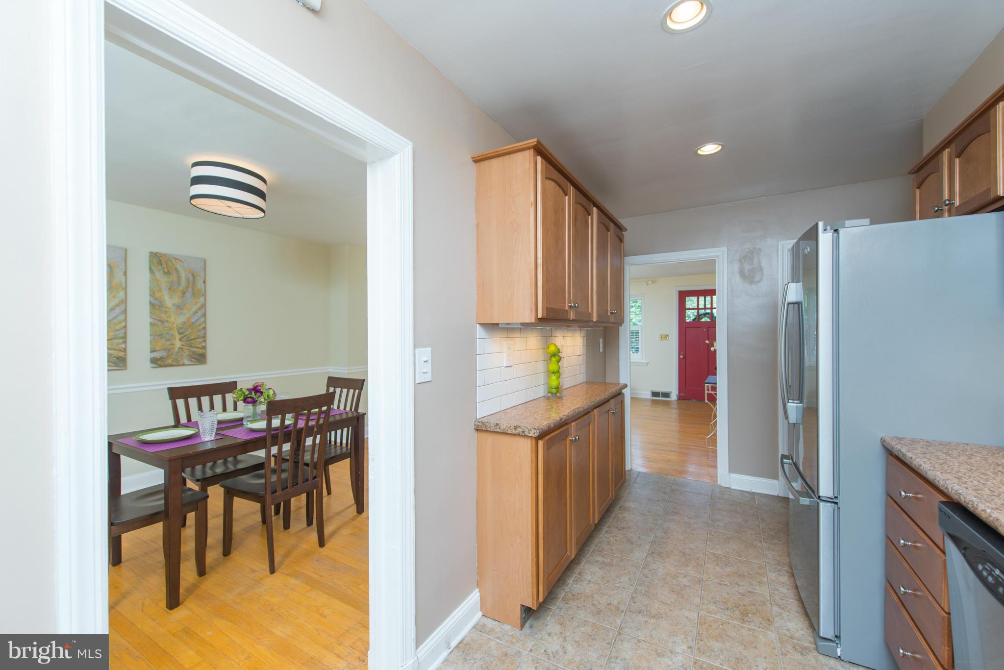 325 Overbrook Road Baltimore, MD 21212 - Photo 6 of 26 Kitchen