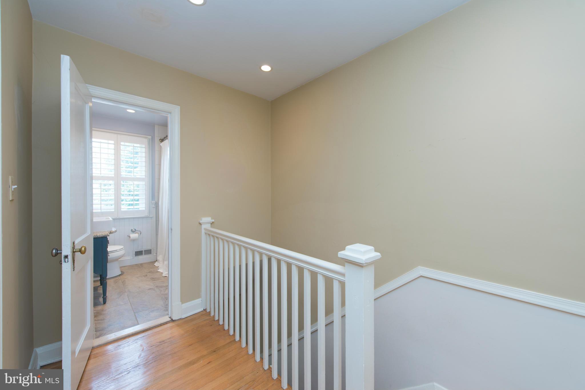 325 Overbrook Road Baltimore, MD 21212 - Photo 9 of 26 Interior (General)