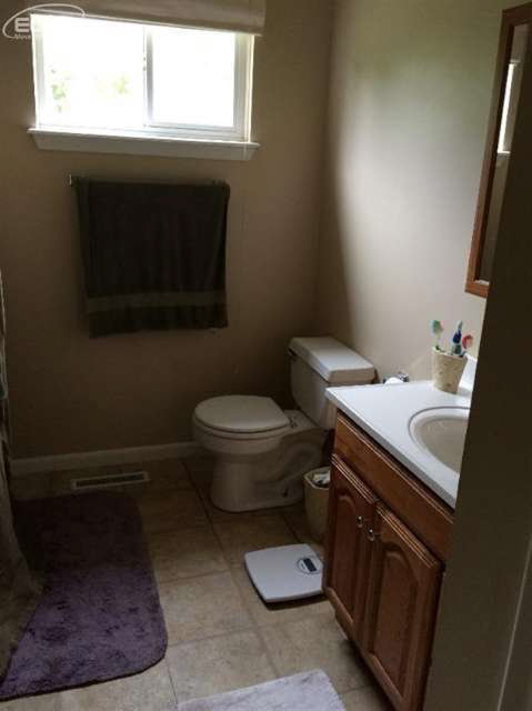 2048 West Lake Road Clio, MI 48420 - Photo 17 of 41 20439046-16.JPG