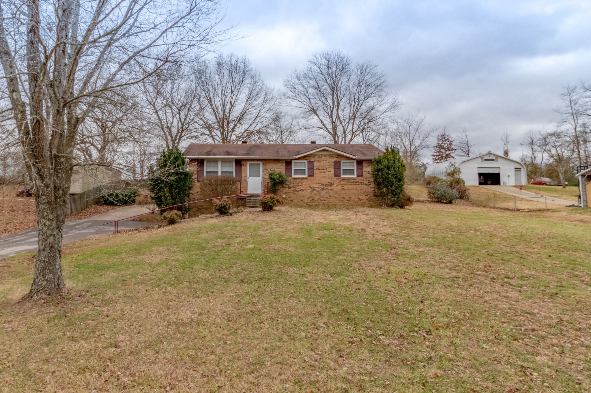4364 Dover Road Woodlawn, TN 37191 - Photo 4 of 29 Gallery Image 4