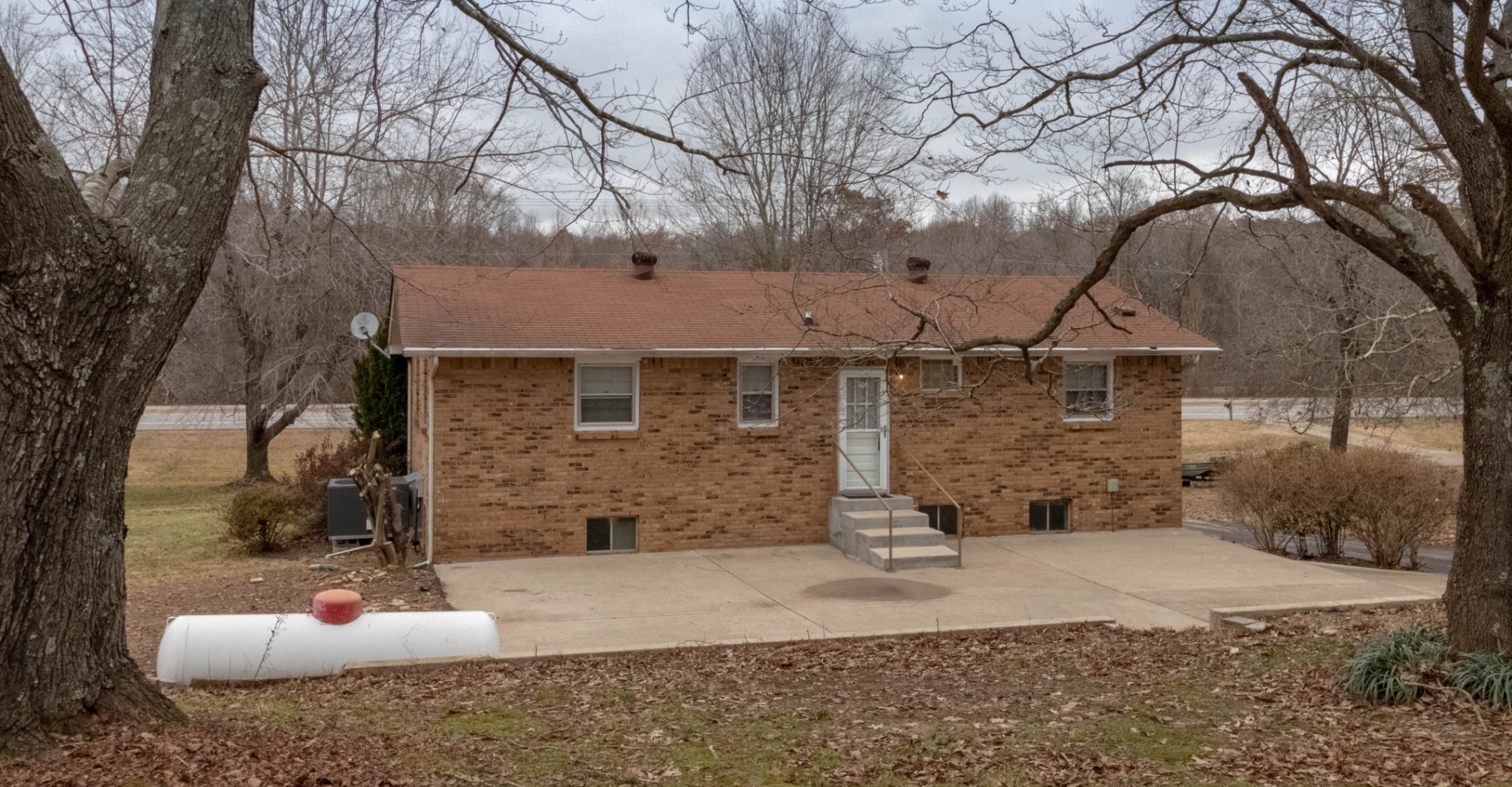 4364 Dover Road Woodlawn, TN 37191 - Photo 8 of 29 Gallery Image 8