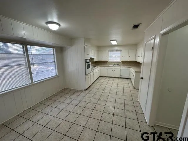 $1,900 | 1401 Kensington Drive, Tyler, TX 75703