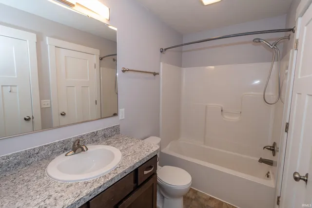 $334,900 | 12850 Kingfish Court, Middlebury, IN 46540