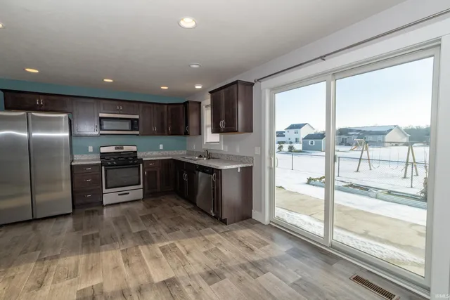 $334,900 | 12850 Kingfish Court, Middlebury, IN 46540