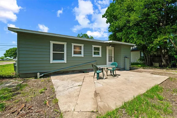 $199,900 | 1006 Westridge Avenue, Lancaster, TX 75146