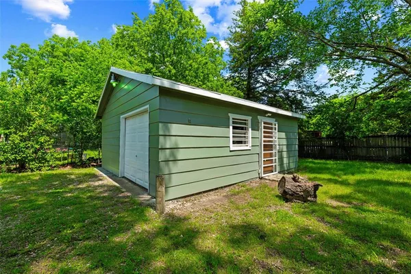 $199,900 | 1006 Westridge Avenue, Lancaster, TX 75146