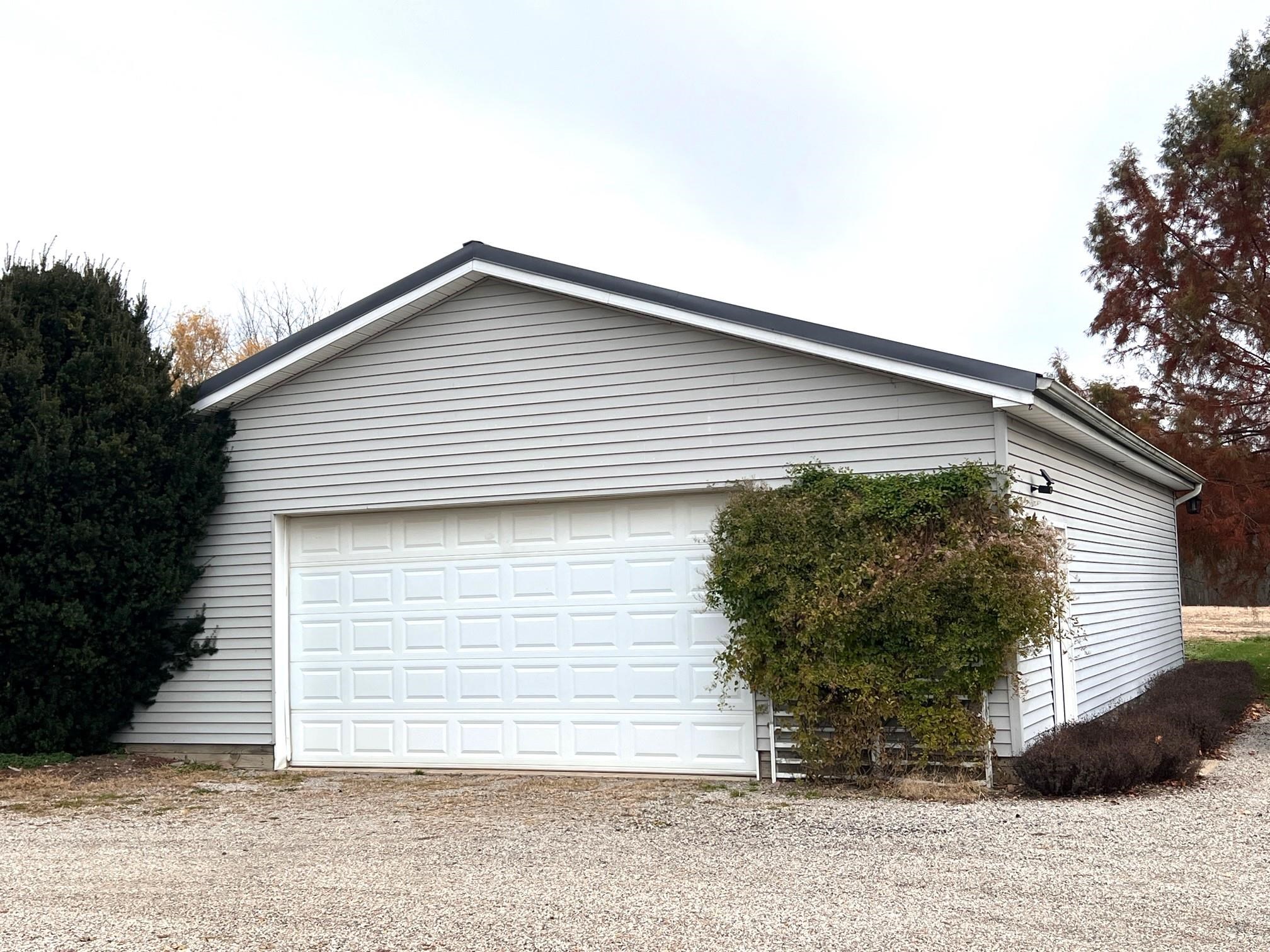 11613 South Cork Road Morrice, MI 48857 - Photo 3 of 22
