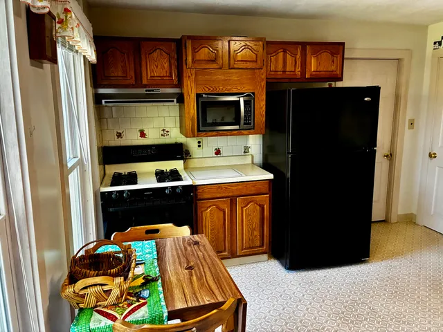 $479,900 | 113 Wardwell Point Road, Penobscot, ME 04476