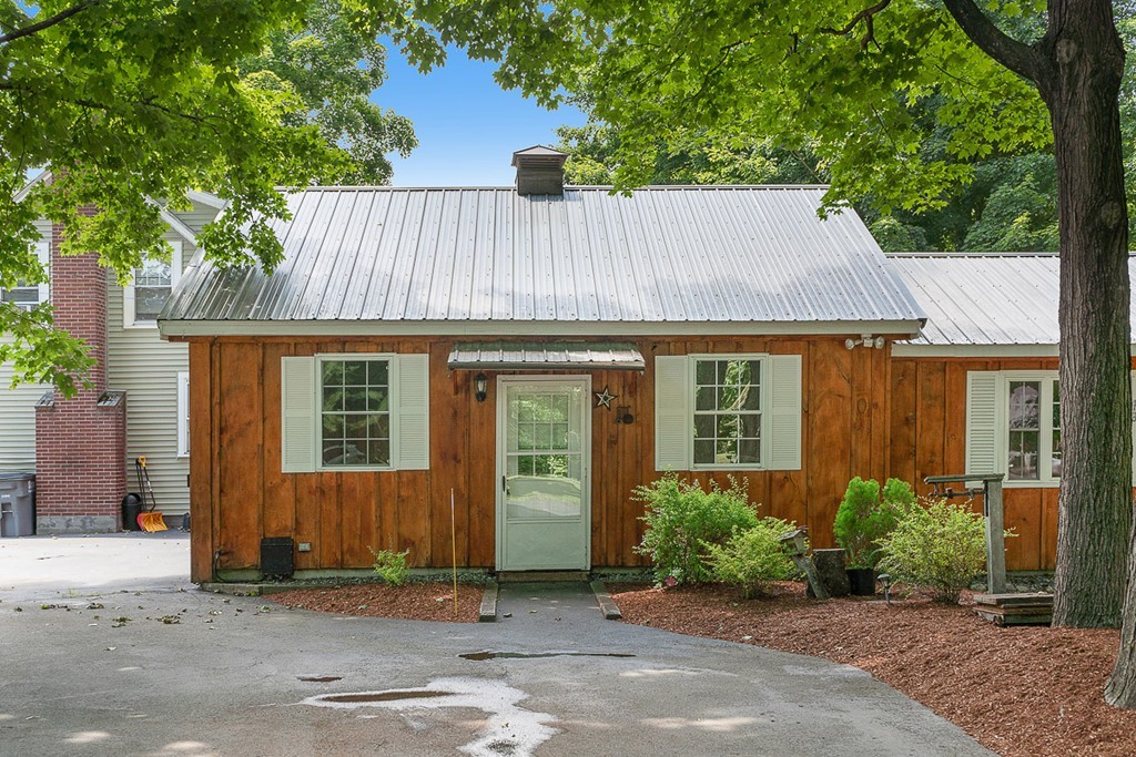 36 Nashua Road Pepperell, MA 01463 - Photo 18 of 39 Gallery Image 18