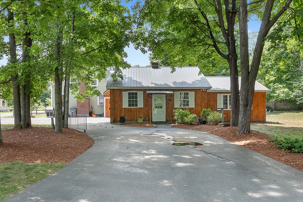 36 Nashua Road Pepperell, MA 01463 - Photo 2 of 39 Gallery Image 2