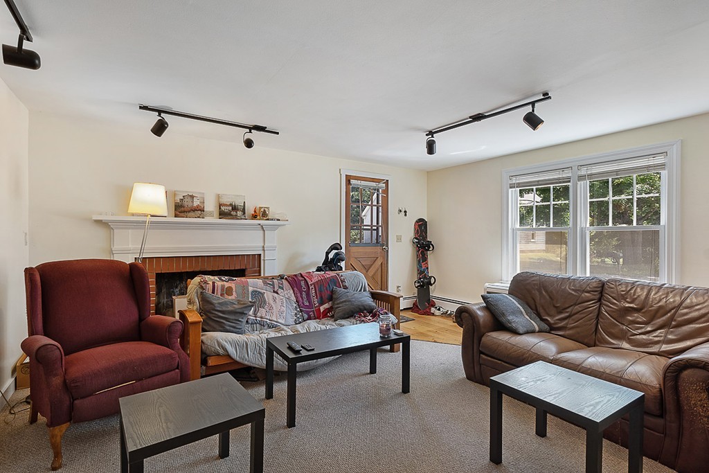 36 Nashua Road Pepperell, MA 01463 - Photo 10 of 39 Gallery Image 10
