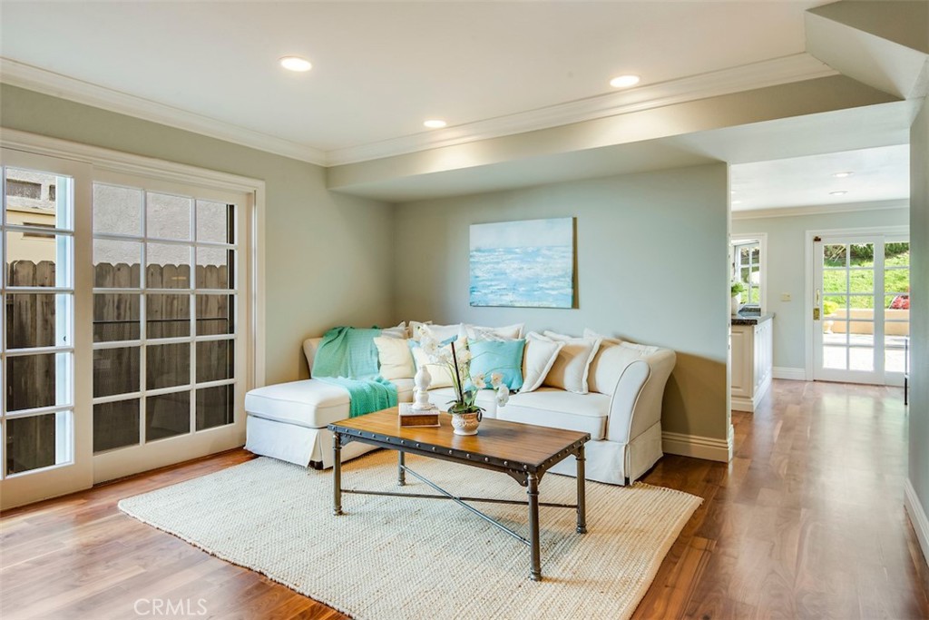 29014 Warnick Road Rancho Palos Verdes, CA 90275 - Photo 9 of 29 Family room