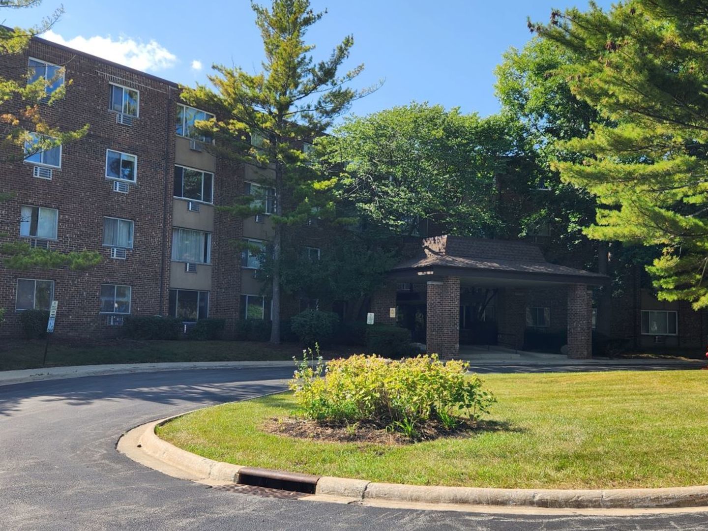1500 Robin Circle, Unit 417 Hoffman Estates, IL 60169 - Photo 1 of 21 a view of swimming pool