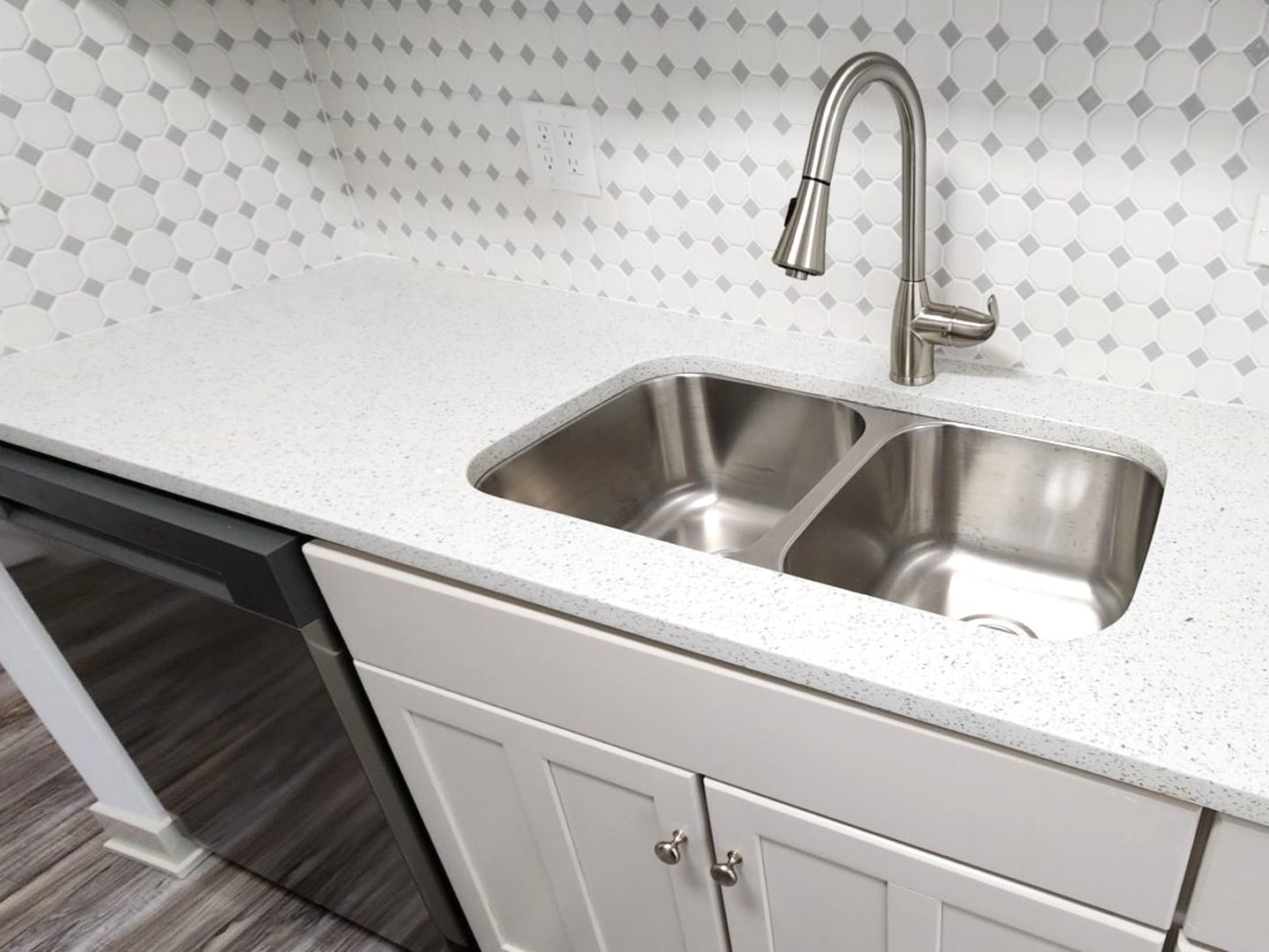 1500 Robin Circle, Unit 417 Hoffman Estates, IL 60169 - Photo 6 of 21