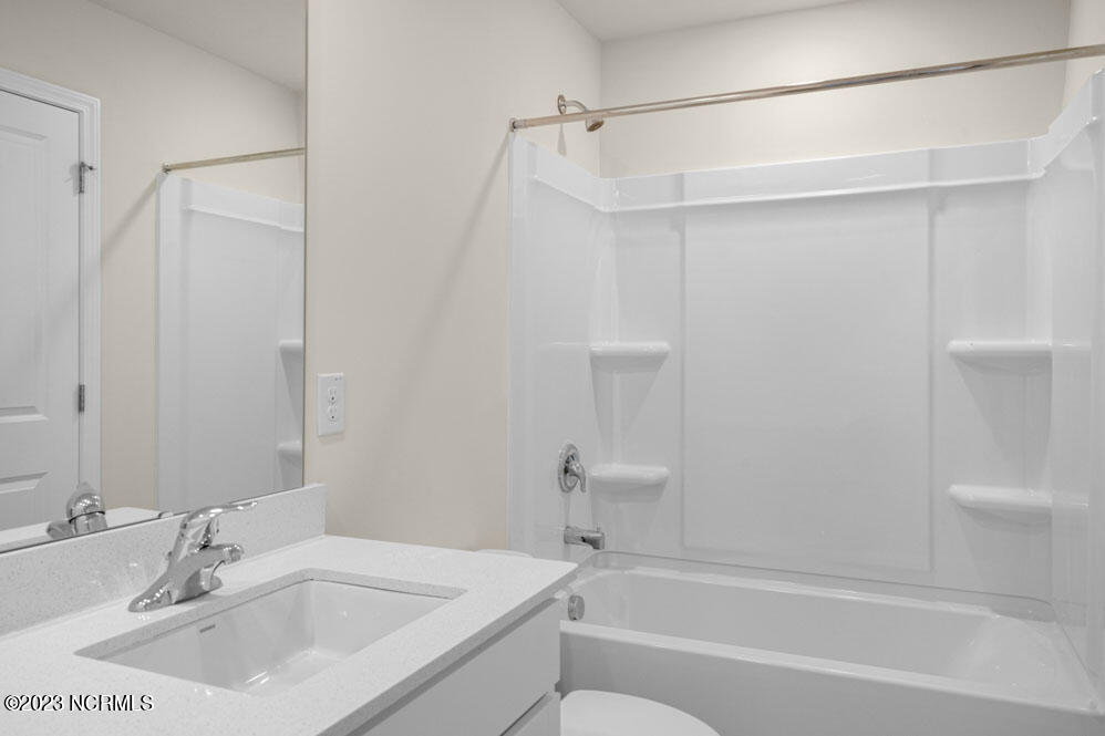 1018 Middlecrest Drive Rocky Mount, NC 27804 - Photo 23 of 38 Bathroom