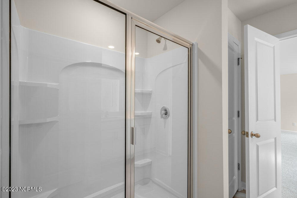 1018 Middlecrest Drive Rocky Mount, NC 27804 - Photo 31 of 38 5ft Shower